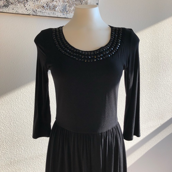 Modcloth Dresses & Skirts - Gilli  | ModCloth | Knit dress with black jewel